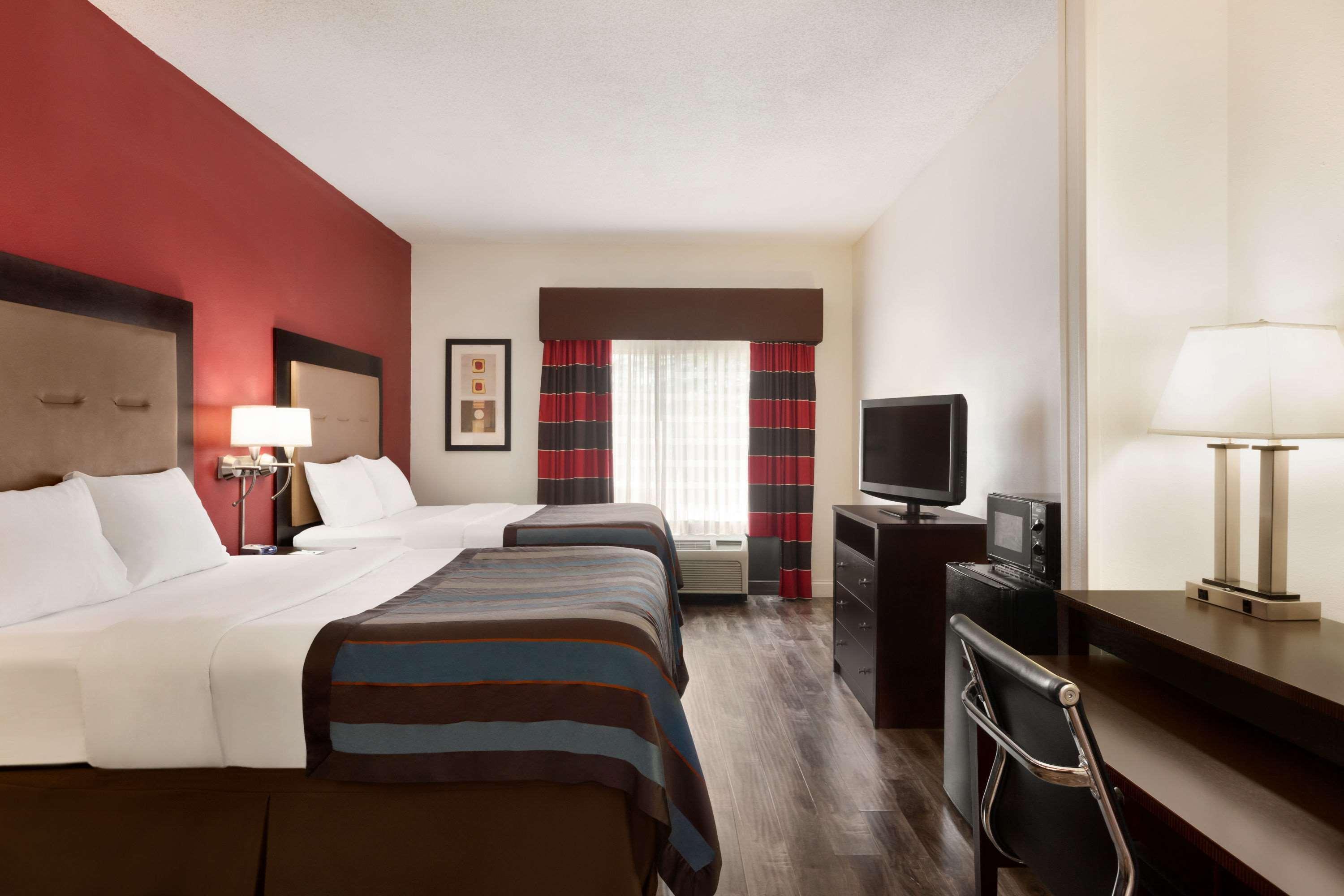 Wingate By Wyndham Montgomery Extérieur photo