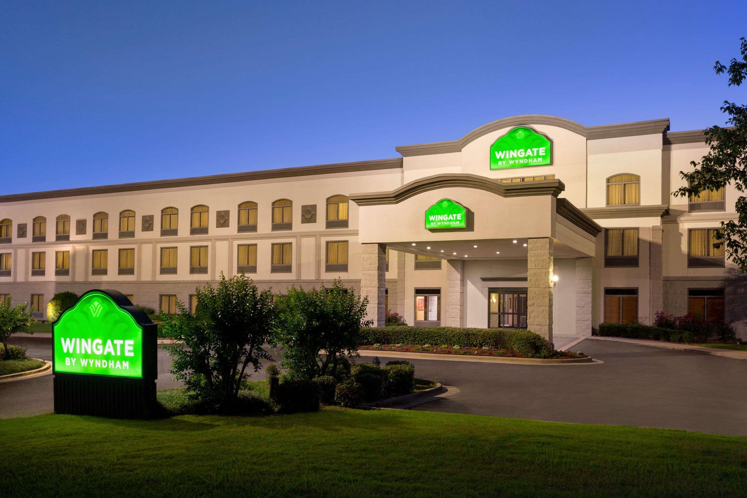Wingate By Wyndham Montgomery Extérieur photo