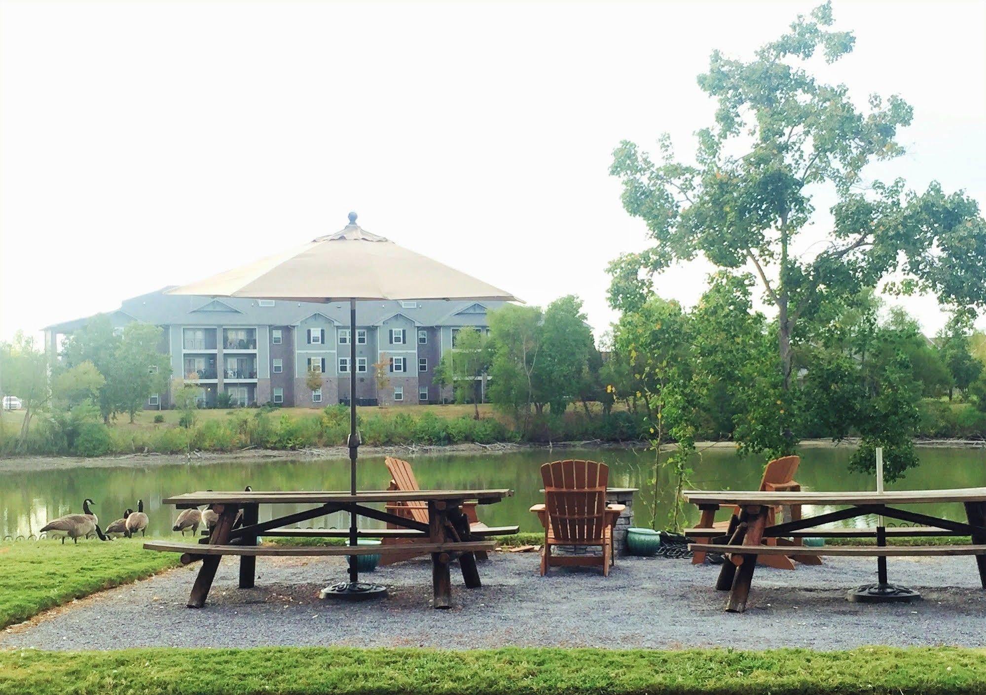 Wingate By Wyndham Montgomery Extérieur photo